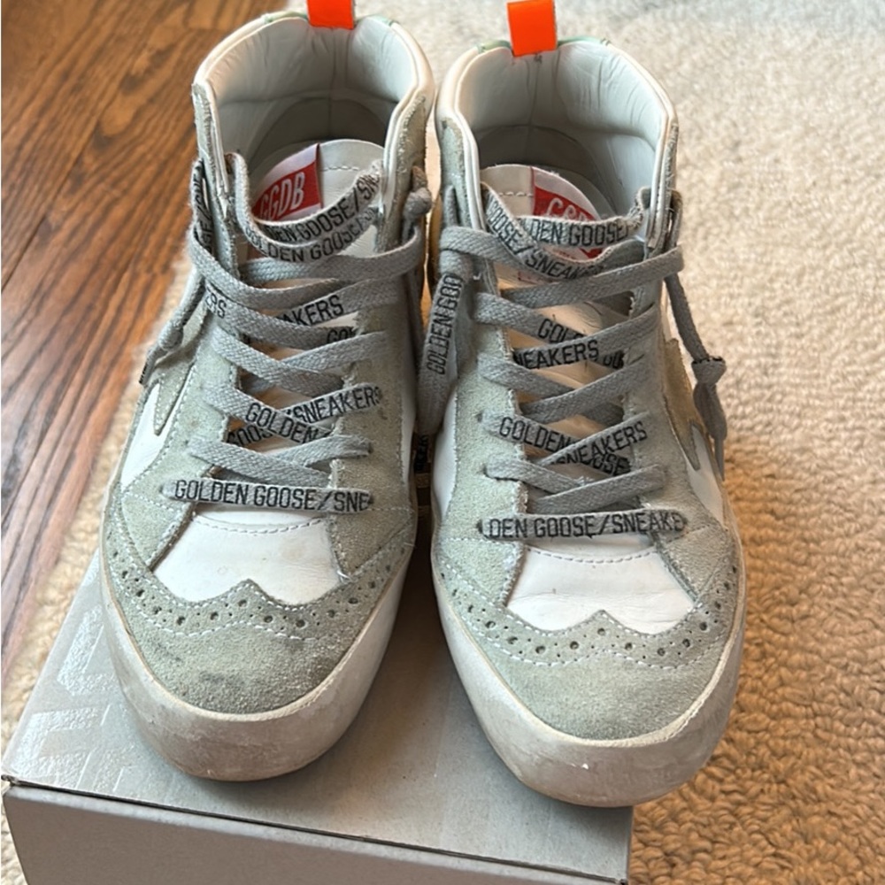 Golden Goose Mid Star Classic, Size 36. Box shoe bag and passport.